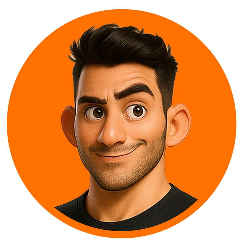 Illustratie van &ldquo;Power,&rdquo; een gespierde coach met kort donker haar, in een zwart &ldquo;COACH&rdquo; T-shirt, zwarte short en zwart-rode sneakers, staand met handen in de zij tegen een oranje achtergrond.